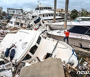 플로리다 19명 사망 '이언', 시속 130km 강풍 동반 캐롤라이나 접근 중