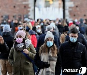 이탈리아, 대중교통 마스크 착용 의무 폐지