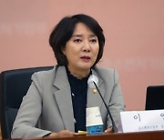 경북 헴프 규제자유특구 방문한 이영 장관.."산업 육성 위해 지속적으로 노력할 것"