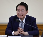 "박진 해임 건의안, 받지 않겠다"..강공법 택한 尹의 계산