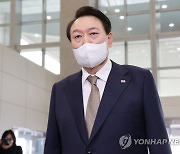 尹 지지율 24%, 취임 후 최저치.. 부정 평가 65% [한국갤럽]