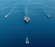 5년 만에 한·미·일 해상훈련..독도 인근 일본 군함 논란