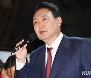 윤석열, 박진 외교부장관 '해임건의안' 거부