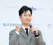 '춘사영화제', '헤어질 결심'·'범죄도시2' 나란히 3관왕..아이유 데뷔작으로 신인상   [종합]