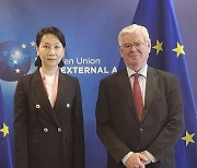 이신화 북한인권대사, EU 인권특별대표 면담
