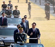 윤석열 대통령, 대한민국 국군 '엄지척'