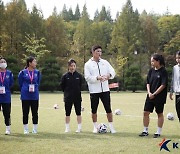 [K리그 퀸컵] 대회 직전 '특급 과외'..'고알레' 축구 클리닉 개최