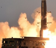 [속보] 북한, 또 탄도미사일 동해로 발사..한미일 대잠수함 훈련 반발