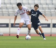 K리그2 이랜드, 부천 3-0 제압하고 PO 희망 살려(종합)