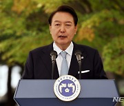 국군의 날 기념 경축연 축하말하는 윤석열 대통령