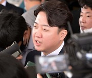 이준석, 또 '윤핵관' 직격 "천박한 희망고문 속 집단폭력"