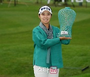 [포토]김수지 '가을 전문 우승자입니다'
