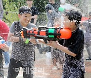 [포토] 완주 와일드&로컬푸드축제 물총놀이