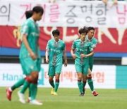 갈 길 바쁜 대전, 승격 확정한 광주와 2-2 무승부..3위 머물러