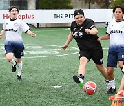 [포토] 치열한 몸싸움 '슛 for 건강자산, 게토레이 H-CUP 2022 삼성생명'