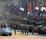 Latest military hardware shown off on Armed Forces Day
