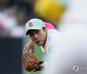 '볼넷 2개' 김하성 7경기 연속 출루..MLB 샌디에이고 가을 야구 '눈앞'
