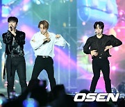 하이라이트,'감미로운 목소리로' [사진]