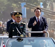 국군의 날 '강대강' 치닫는 남북..잇단 탄도미사일 발사에 윤통 "압도적 대응" 천명