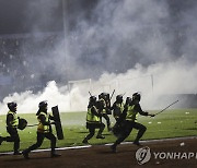 인도네시아 프로리그서 최악 참사..끊이지 않는 축구장 비극
