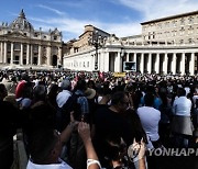 VATICAN POPE ANGELUS PRAYER