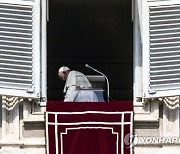 VATICAN POPE ANGELUS PRAYER