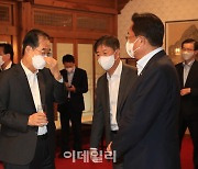 [포토]고위당정협의회, '대화하는 한덕수-김대기-정진석'