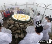 "가을아 놀자"..개천절 연휴 명소·축제장마다 관광객 북적(종합)