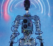 테슬라, 휴머노이드 로봇 공개 “곧 2900만원이면 산다”