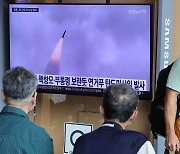 美항모 있어도, 국군의날에도.. 도발 공식 깬 북한