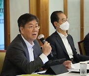 김대기 "내각·여권, 야당 정략적 공세에 단호히 대응해야"