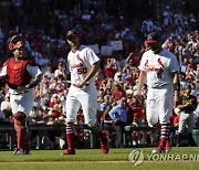 MLB '기록의 사나이' 푸홀스, 은퇴식서 702호 홈런 '쾅'