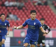 '오현규 멀티골' 수원, 성남 2-0 물리치고 10위 도약