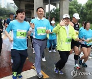 국제평화마라톤대회 참가한 조성명 구청장