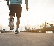 빠른 걷기 vs 천천히 달리기, 살 빼기 좋은 쪽은?