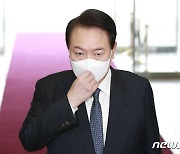 尹 "北 무모한 도발 결연한 대응 직면"..文 '감사' 언급 안해(상보)