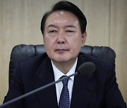 NSC 참석한 尹 "무모한 핵 도발"..한미일 안보실장 "단호 대응"