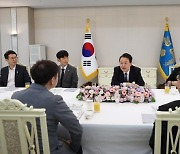 [속보]尹대통령 "1기 신도시, 국민 체감할 실질 대책 추진하라"