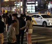 택시가 잡히지 않는 밤에 타다를 '복기'하며 / 이봉현