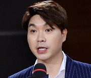 [종합] "父 폭행+친형 구속→母 화해 원해"..박수홍, '116억 횡령' 속 나홀로 가족애