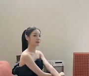 '10월 결혼' 김연아, 직각 어깨 드레스 자태..♥고우림 또 반하겠네