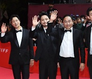 [머니S포토] 박해일·변요한·김한민·옥택연 'BIFF 찾은 한산 주역들'