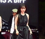 [TD포토] 김혜준 '무거운 드레스'