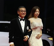 김의성-이채영 나란히 영화제 참석