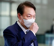 尹대통령 "기시다와 전화서 관계 정상화·北 대응 등 논의"