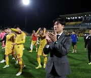 광주의 명장 이정효 감독이 '숨은공신' 최용수-안정환을 언급한 이유