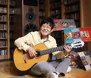 김창완 "45년 전 목소리가 되살아나 노래 똑바로 하라고 질책"