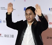 [포토] 김한민 감독, '멋진 모습으로 참석' (부일영화상)