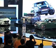 BMW, 4개월 연속 수입차 1위..누적 판매량도 벤츠 제쳤다