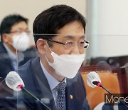김주현 금융위원장 "산업은행 부산 이전, 적극 빨리 추진할 것"